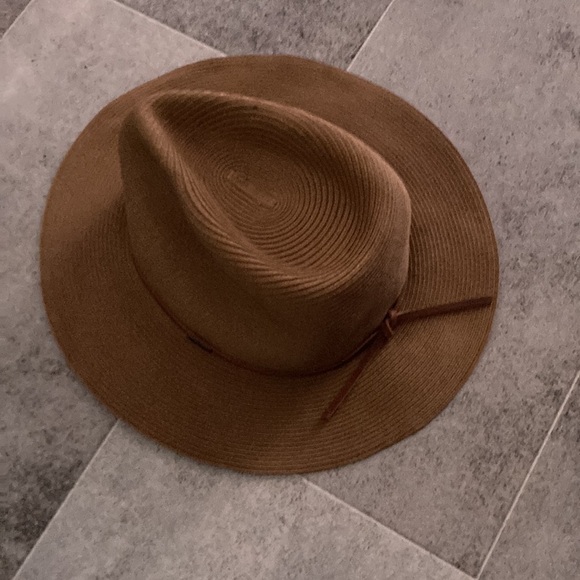 BRIXTON - Picture 6 of 11